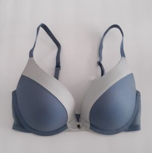 VS Fabulous Plunge Bra 32D